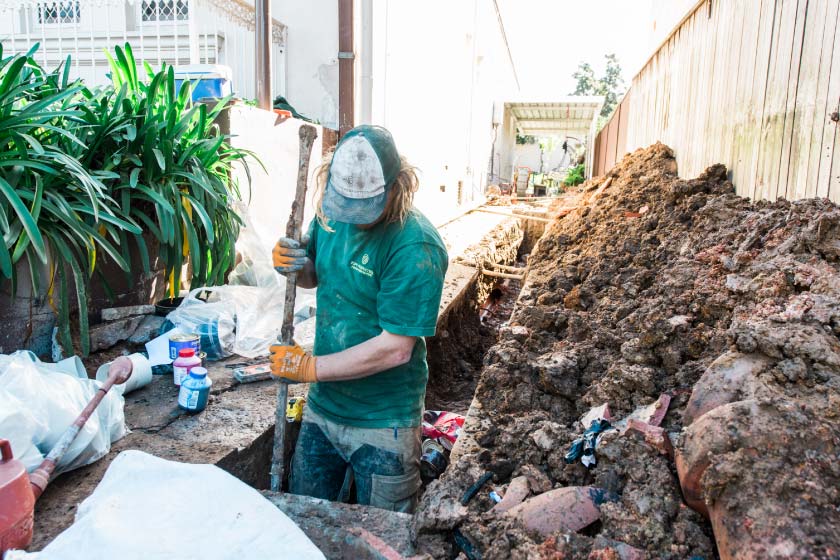 unblock clogged drains and pipes